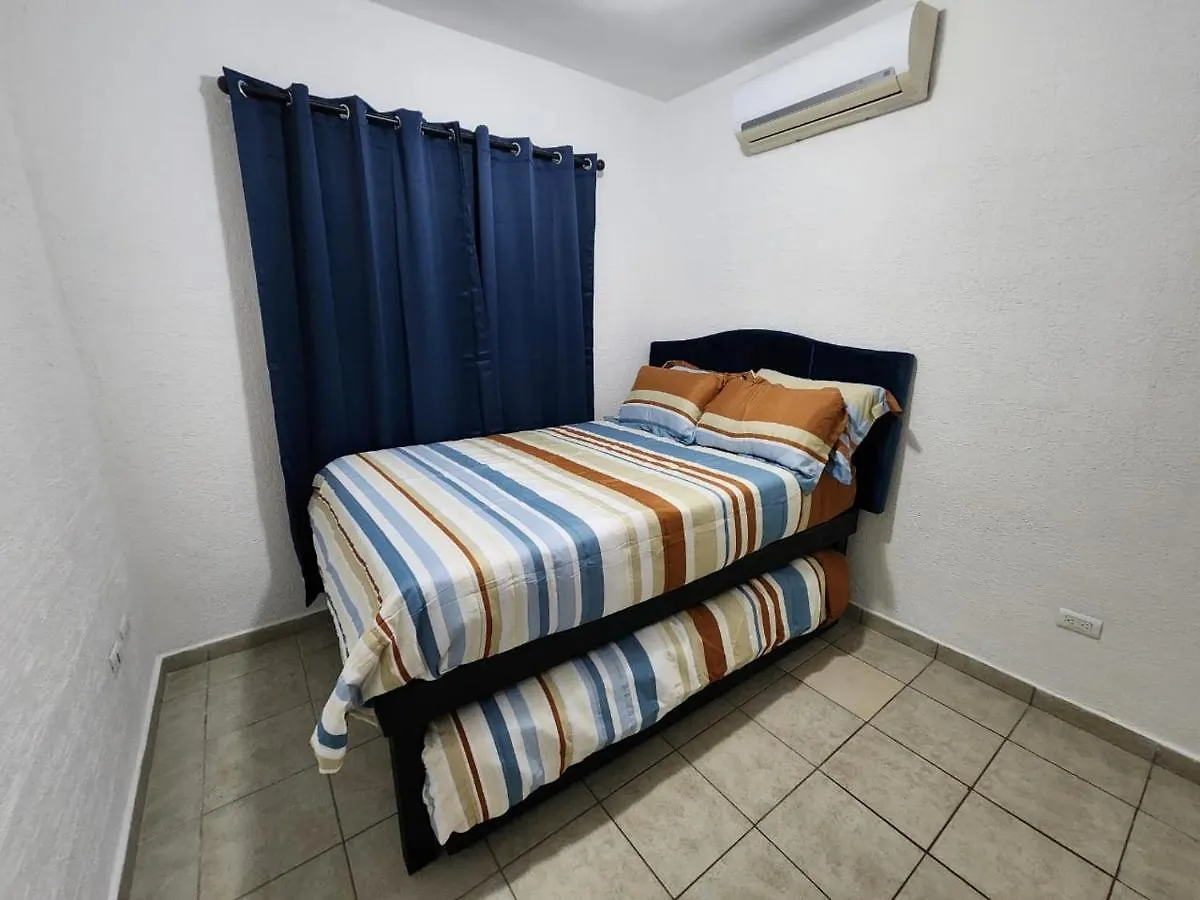 Dom wakacyjny Hermosa Casa En Jardines Cancún
